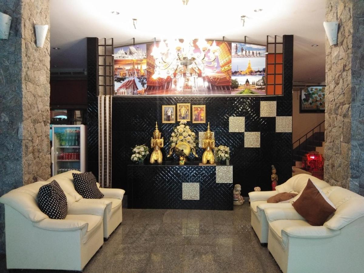Hotell Oyo 897 Ansu HHQ