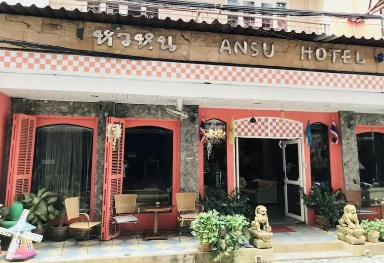 Hotell Oyo 897 Ansu HHQ